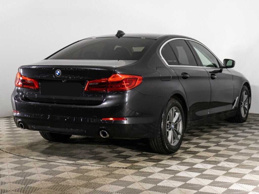 BMW 5 серии 2018 года с пробегом. Фото: #4