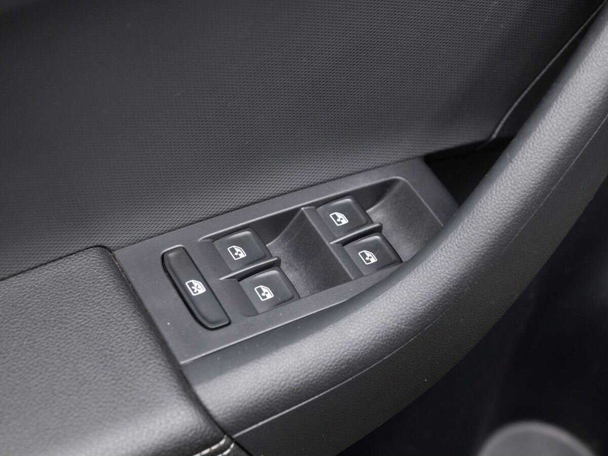 Б/У Шкода Рапид 2018 года. Фото: #18