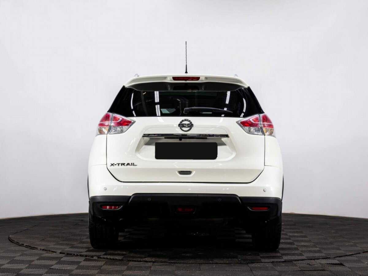 Б/У Ниссан Икс-Трейл 2016 года. Фото: #4
