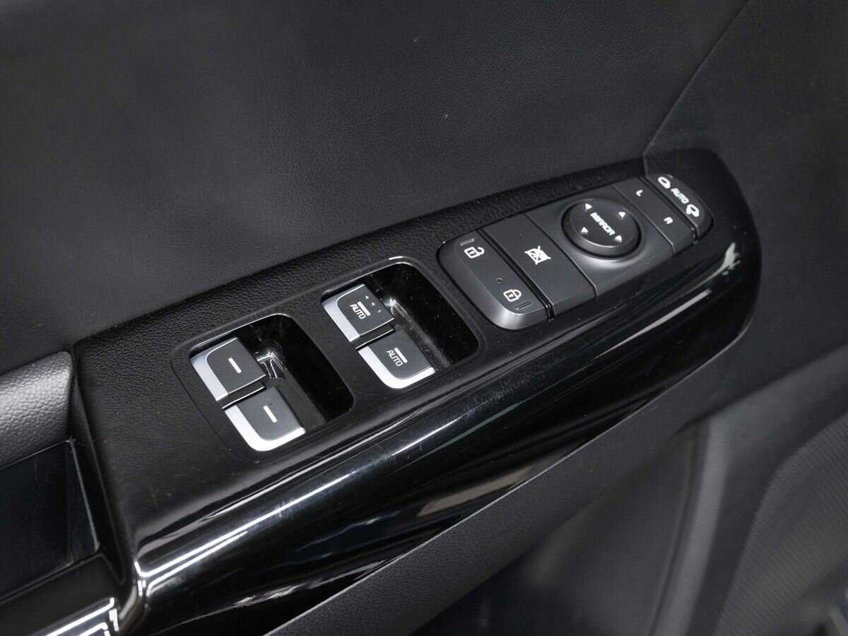 Б/У Киа Спортейдж 2018 года. Фото: #23