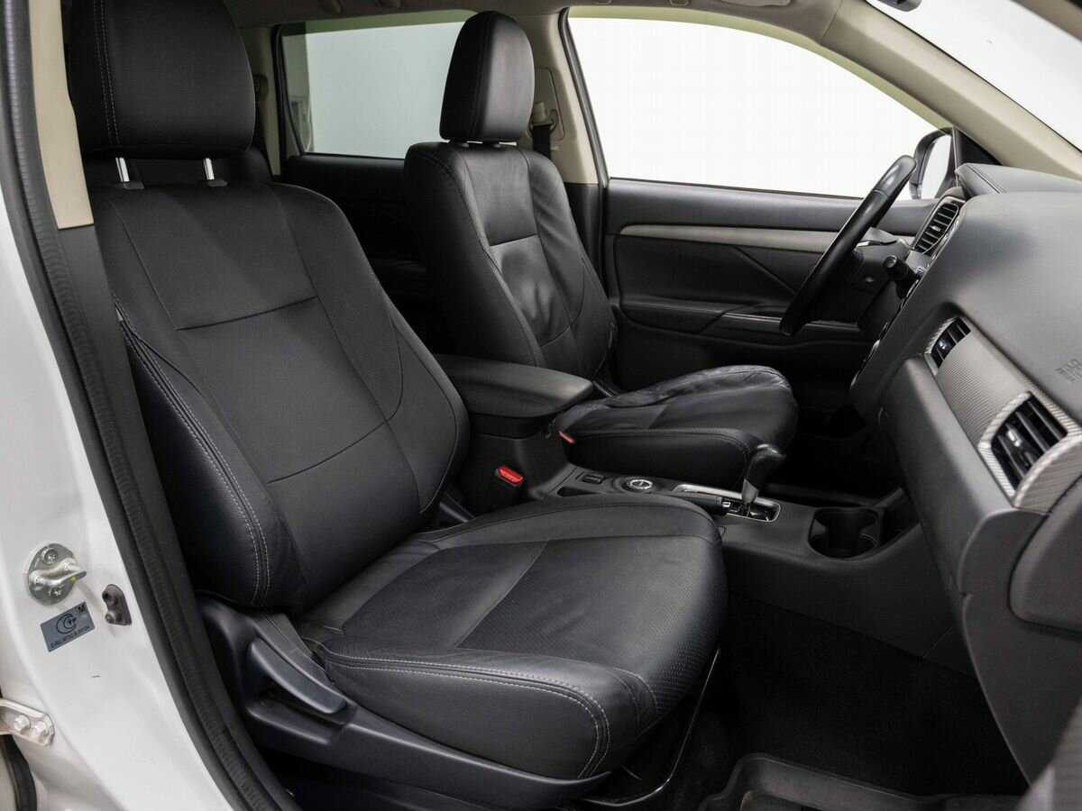 Mitsubishi Outlander 2015 года с пробегом. Фото: #13