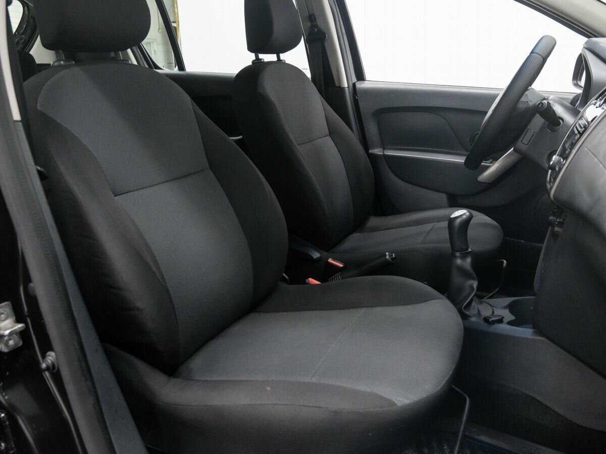 Б/У Рено Сандеро 2016 года. Фото: #6