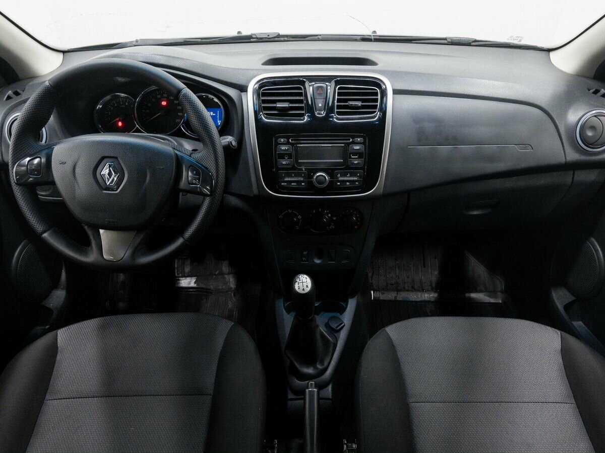 Б/У Рено Сандеро 2016 года. Фото: #8