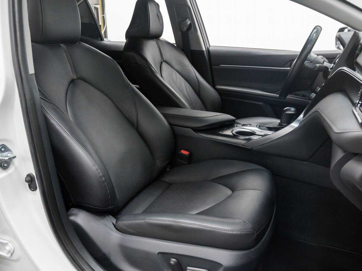 Toyota Camry 2022 года с пробегом. Фото: #8