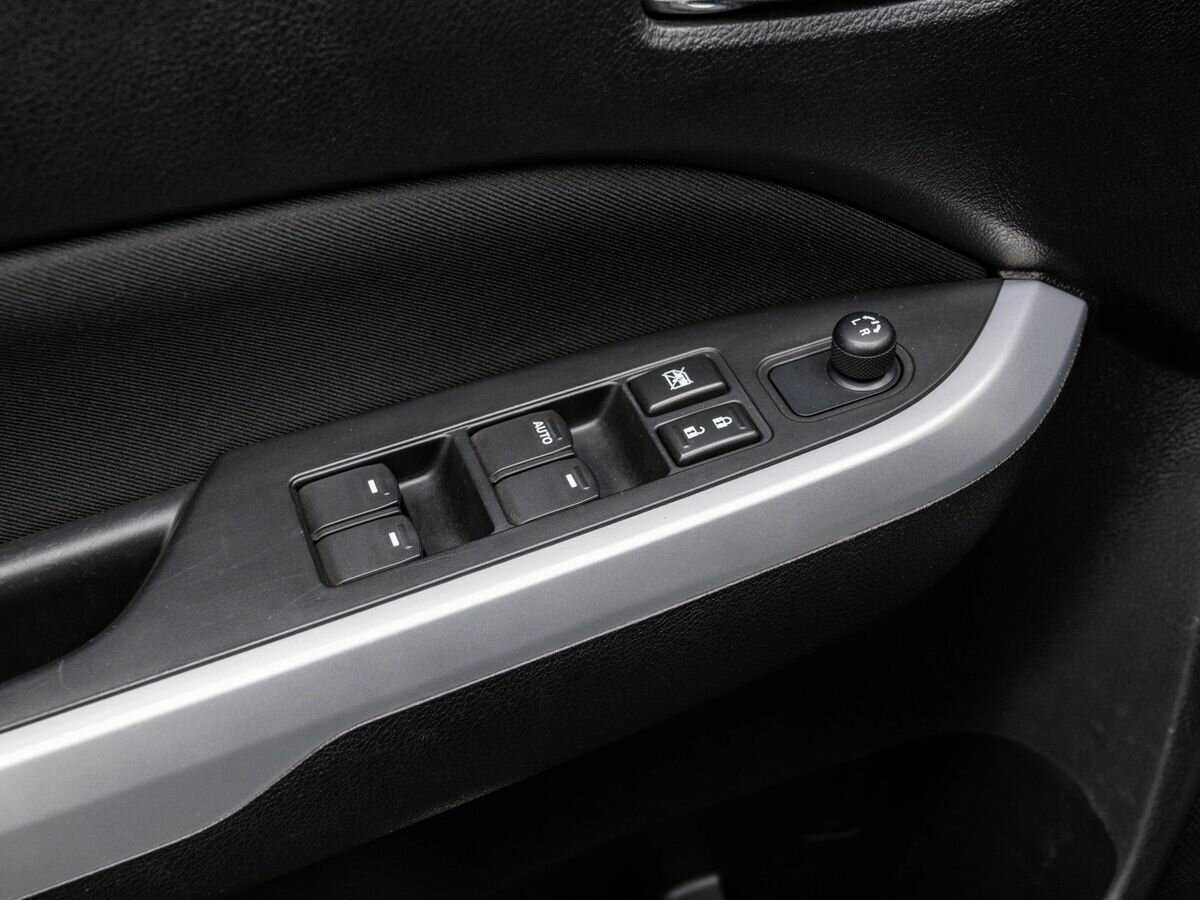 Suzuki Vitara 2015 года с пробегом. Фото: #15