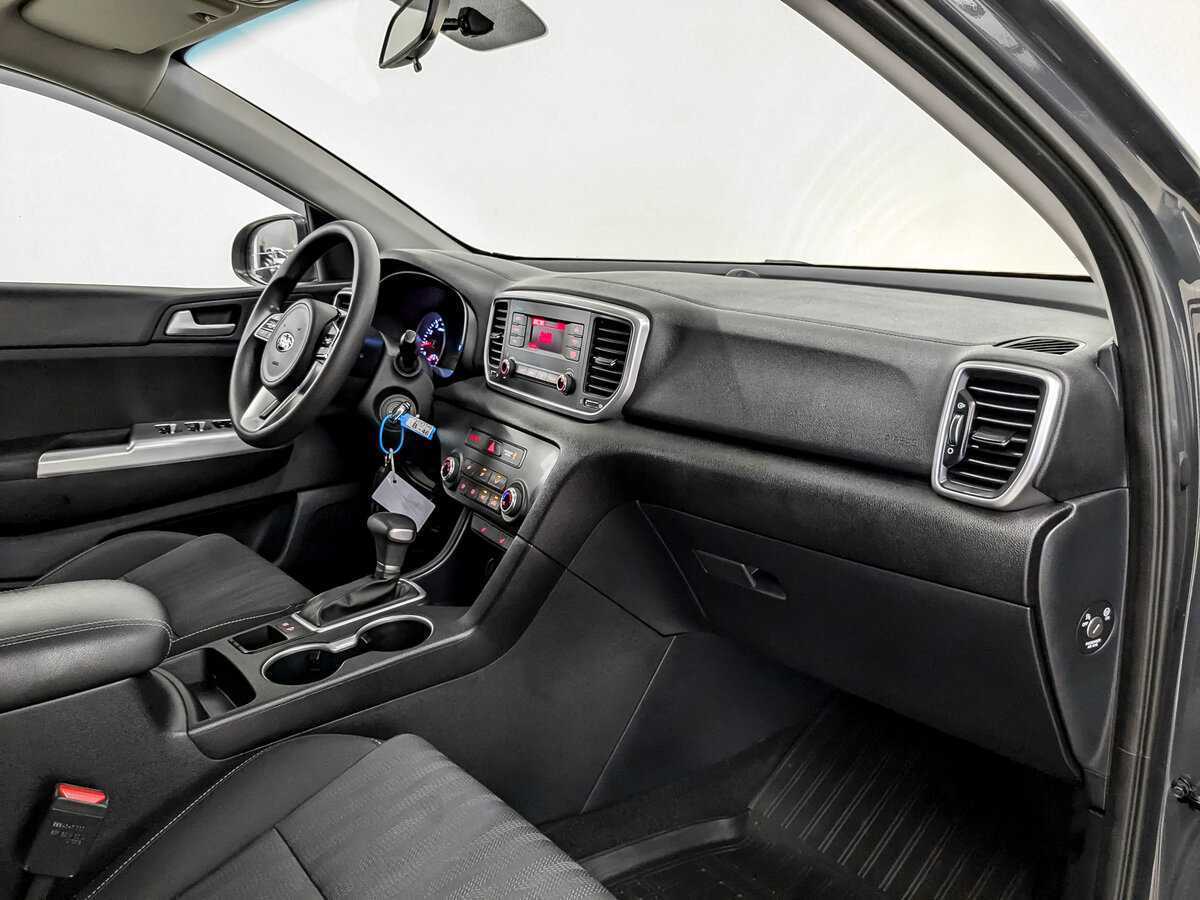 Б/У Киа Спортейдж 2021 года. Фото: #10