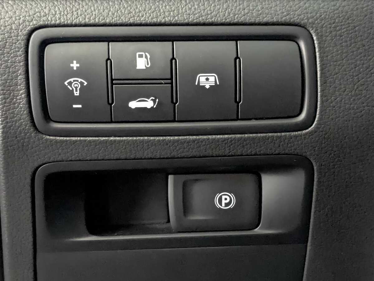 Hyundai Genesis 2015 года с пробегом. Фото: #26