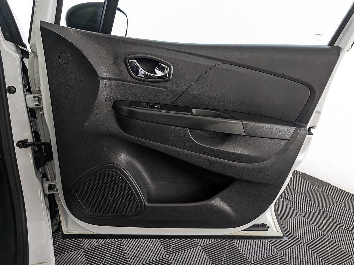 Б/У Рено Каптюр 2018 года. Фото: #23