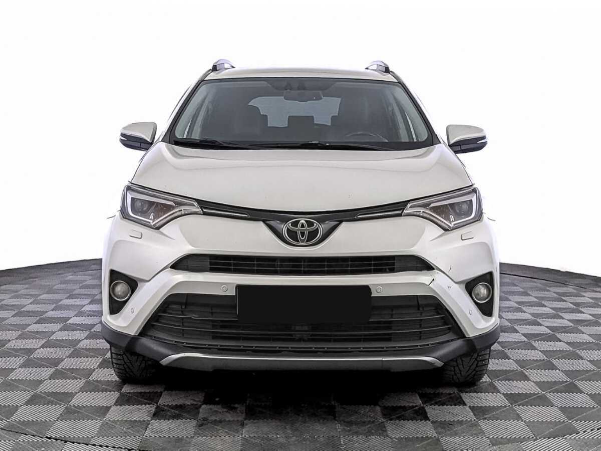 Toyota RAV4 2018 года с пробегом. Фото: #1