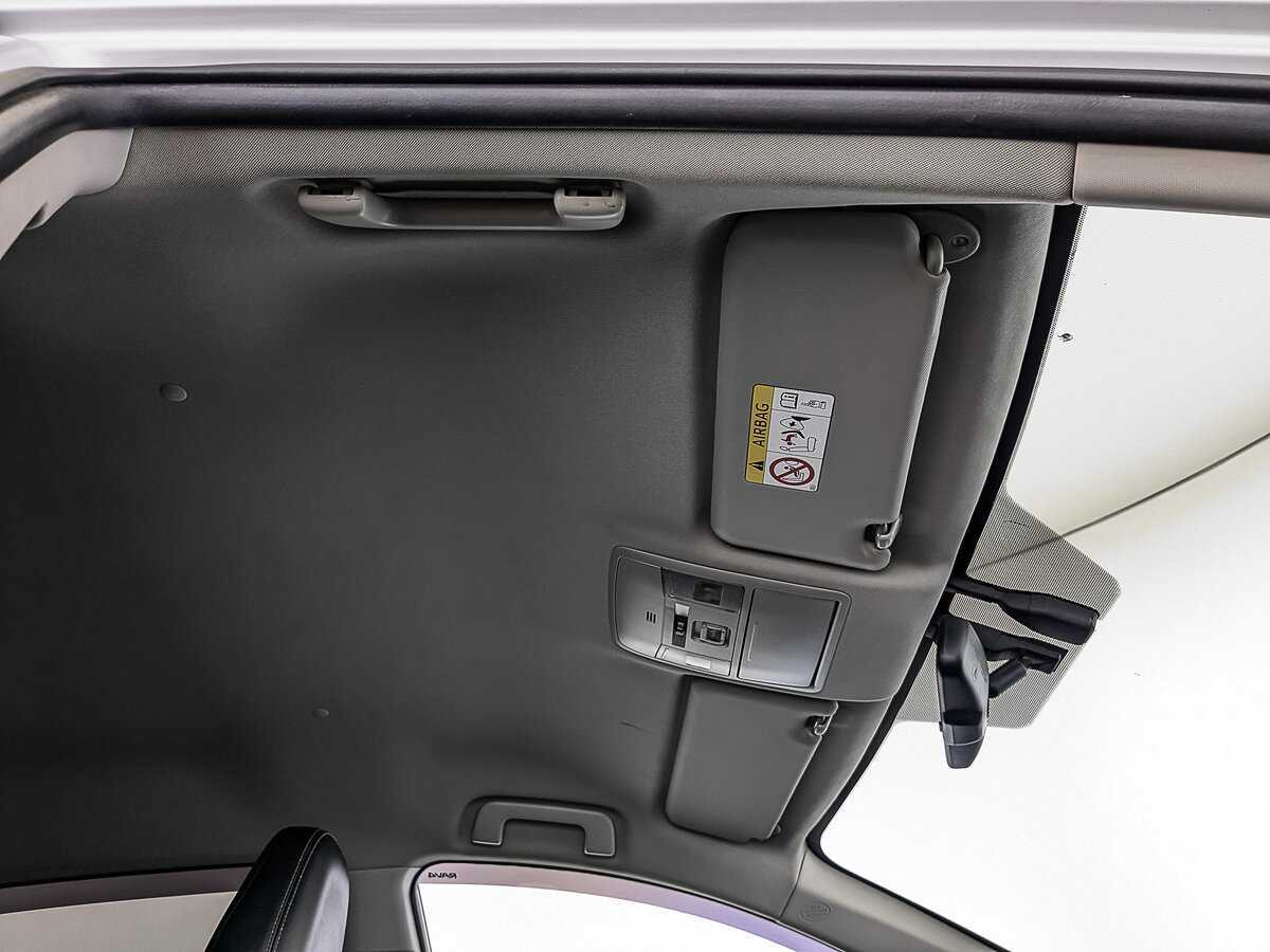 Toyota RAV4 2018 года с пробегом. Фото: #20