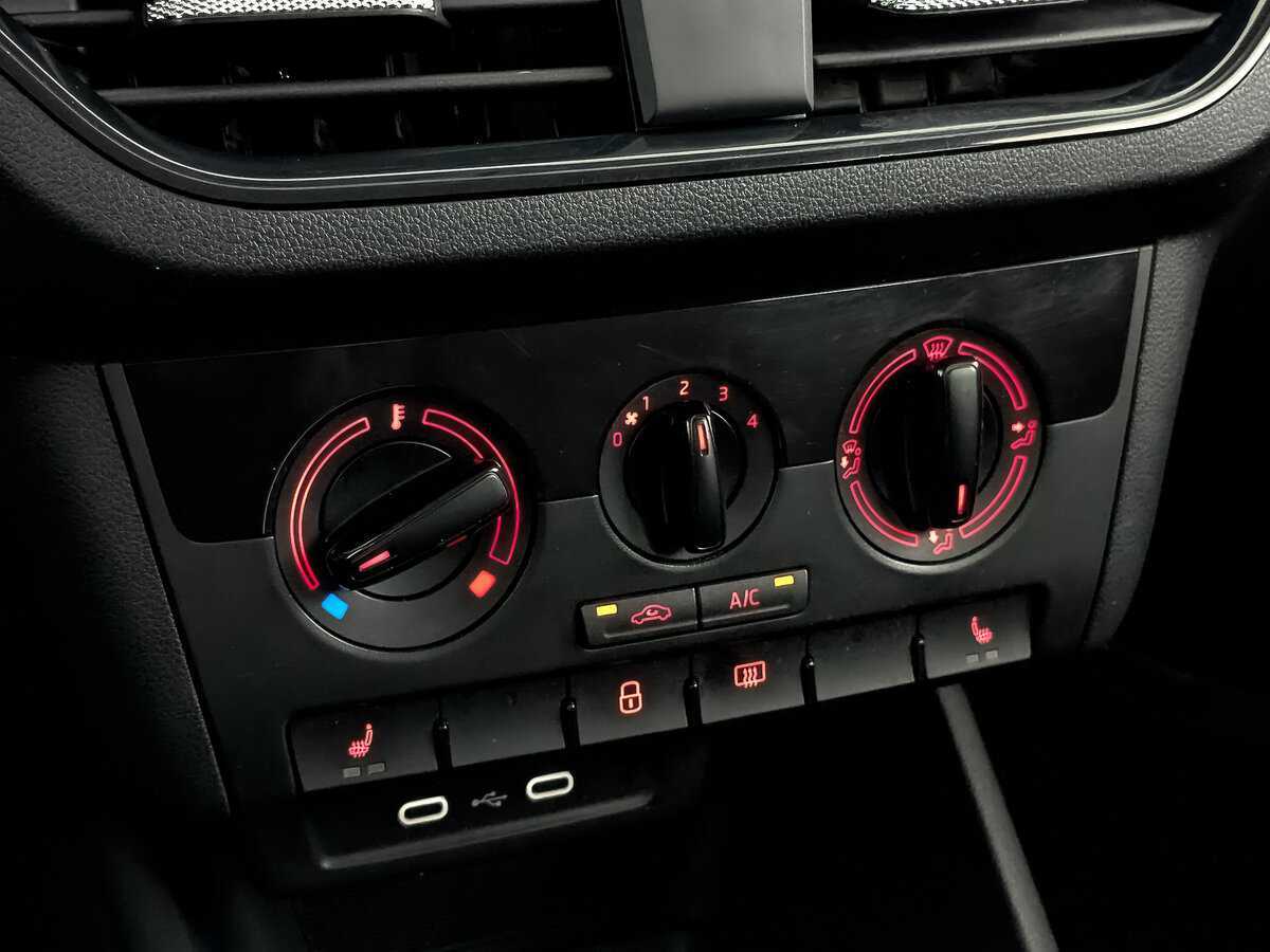 Б/У Фольксваген Поло 2021 года. Фото: #18