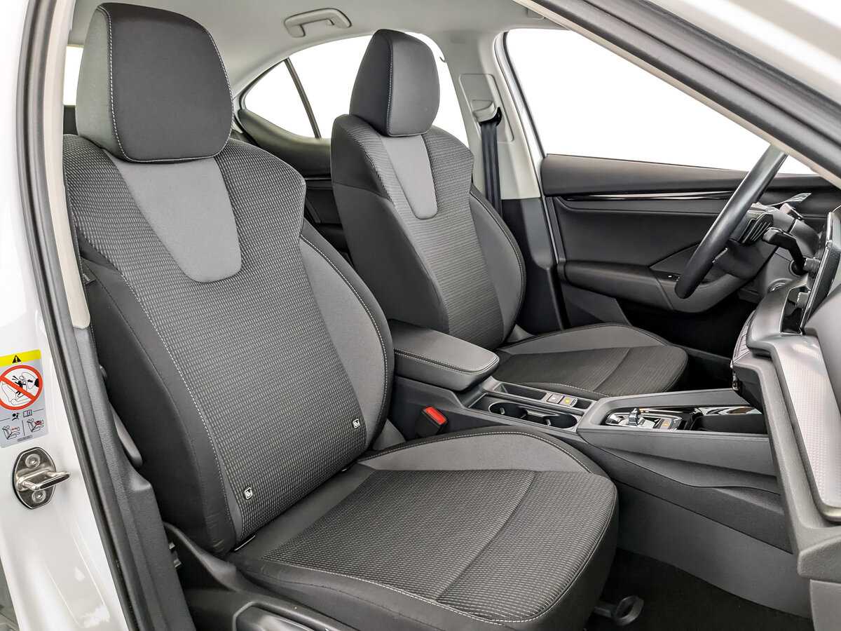 Б/У Шкода Октавия 2021 года. Фото: #22