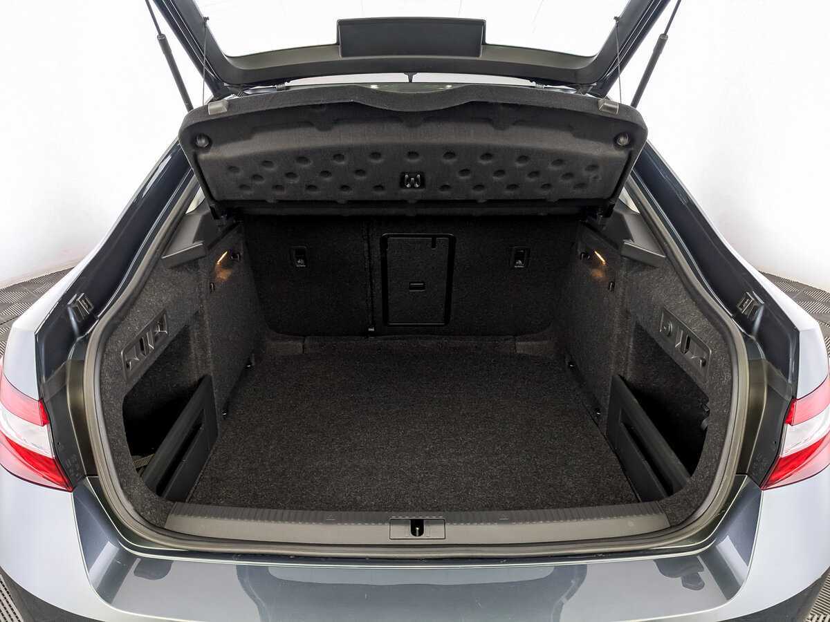 Б/У Шкода Суперб 2018 года. Фото: #9