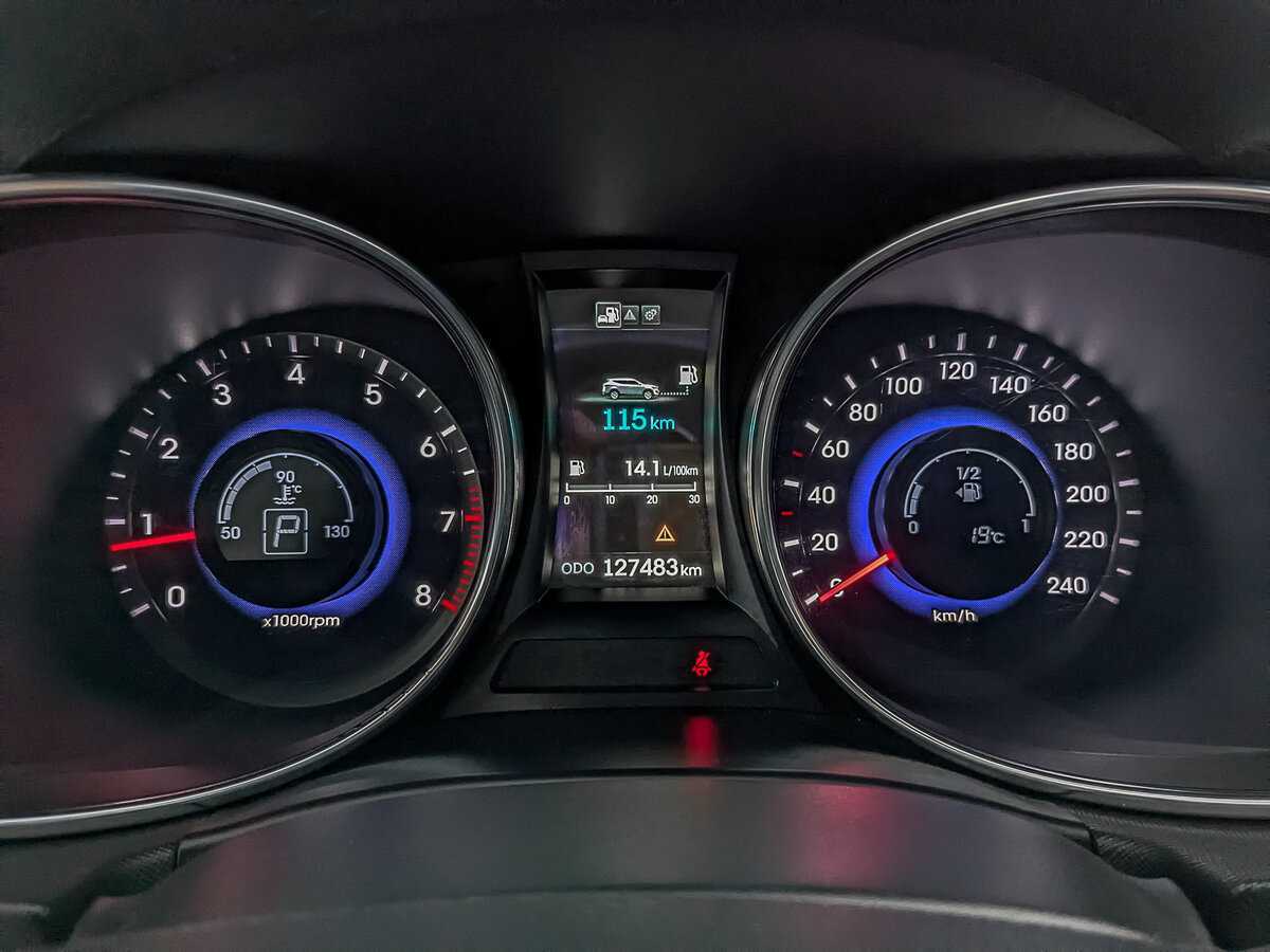 Б/У Хендай Санта Фе 2013 года. Фото: #12