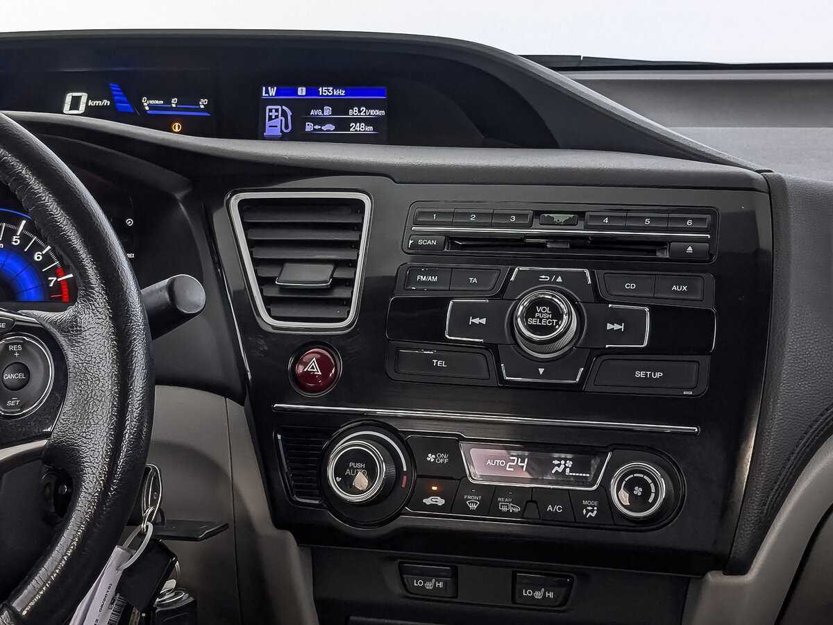 Б/У Хонда Цивик 2013 года. Фото: #15