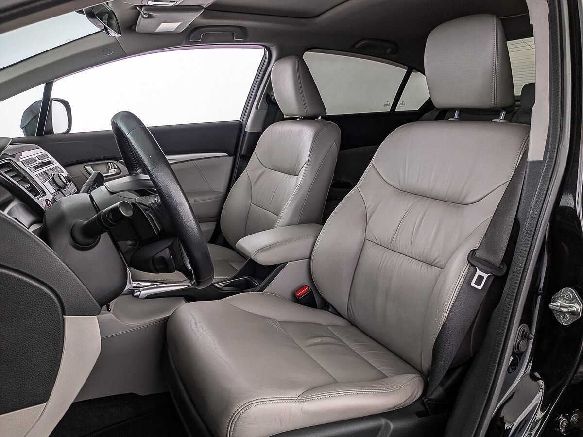 Б/У Хонда Цивик 2013 года. Фото: #18