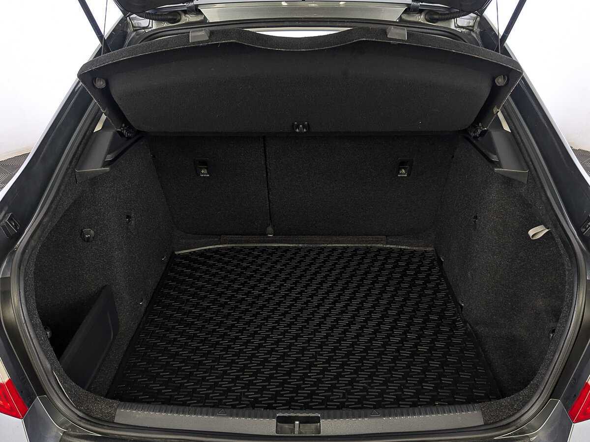 Б/У Шкода Октавия 2018 года. Фото: #9