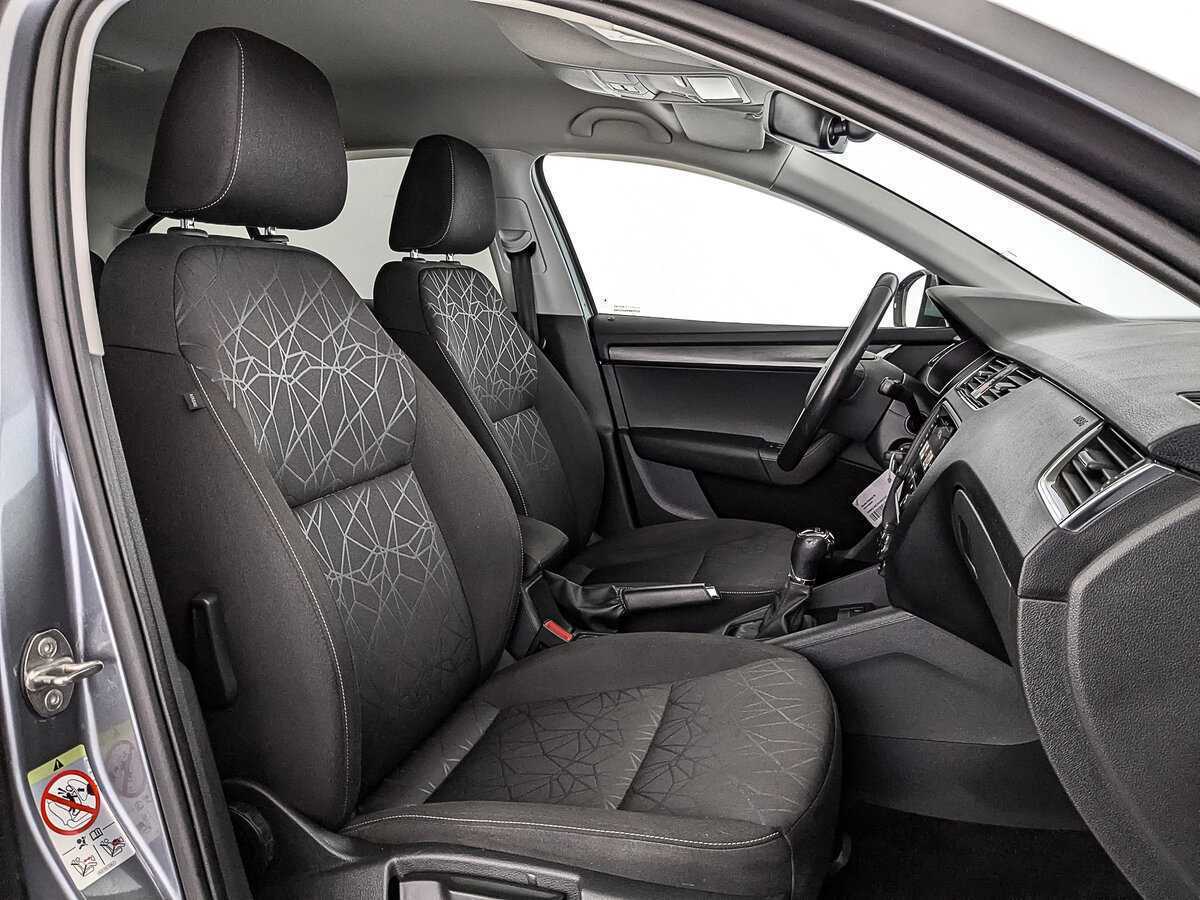 Б/У Шкода Октавия 2018 года. Фото: #23