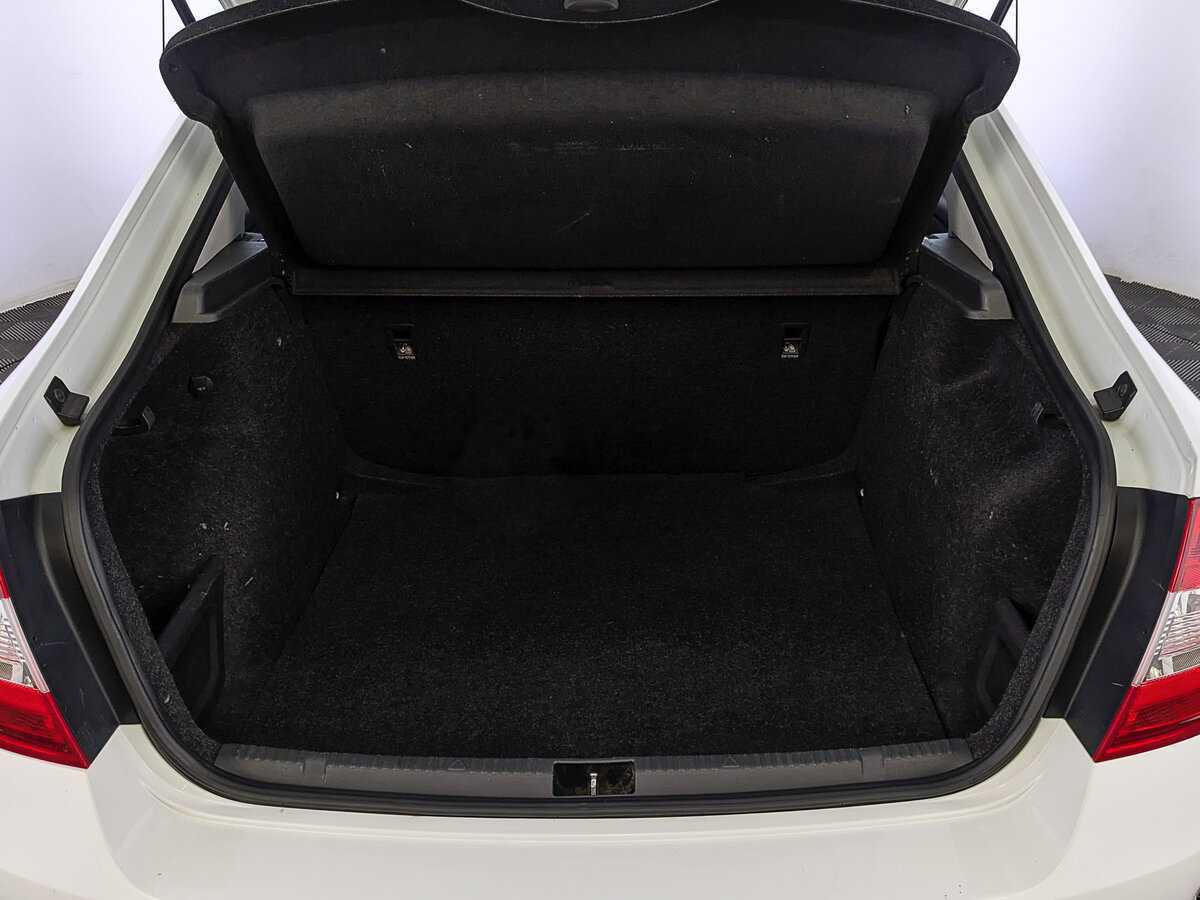 Б/У Шкода Рапид 2017 года. Фото: #9