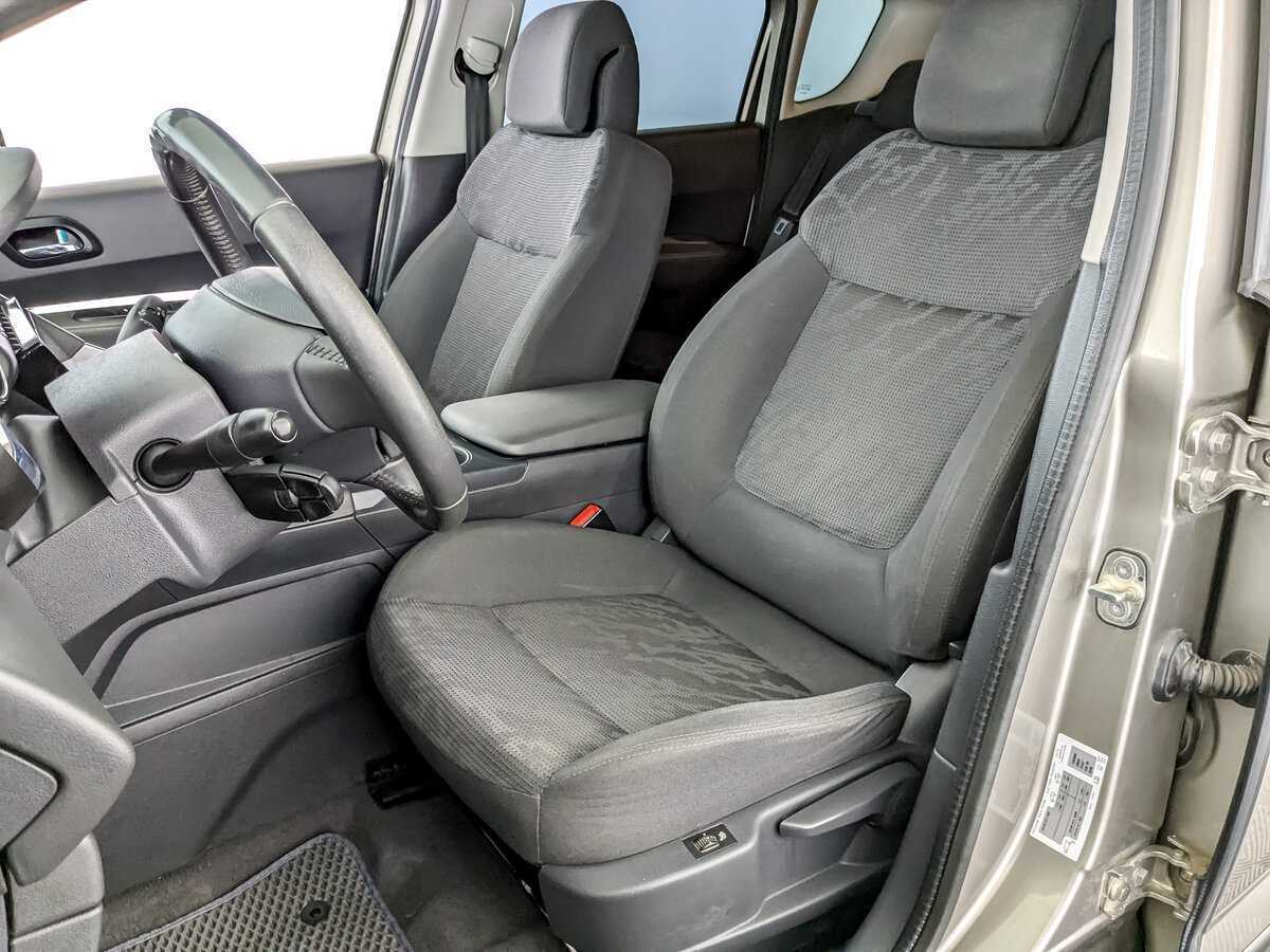 Б/У Пежо 3008 2012 года. Фото: #19