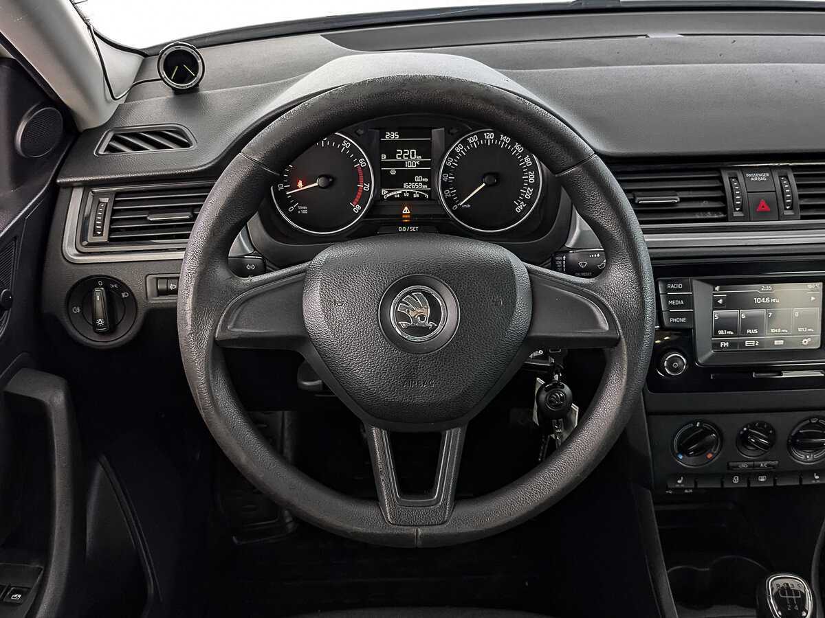 Б/У Шкода Рапид 2017 года. Фото: #18