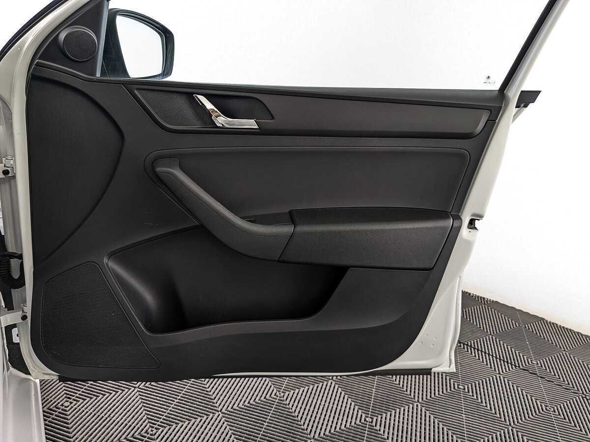 Б/У Шкода Рапид 2017 года. Фото: #21