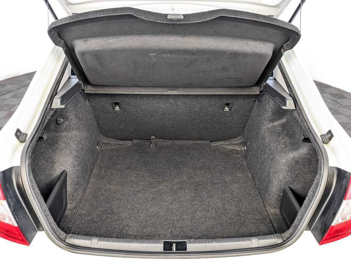 Б/У Шкода Рапид 2017 года. Фото: #9