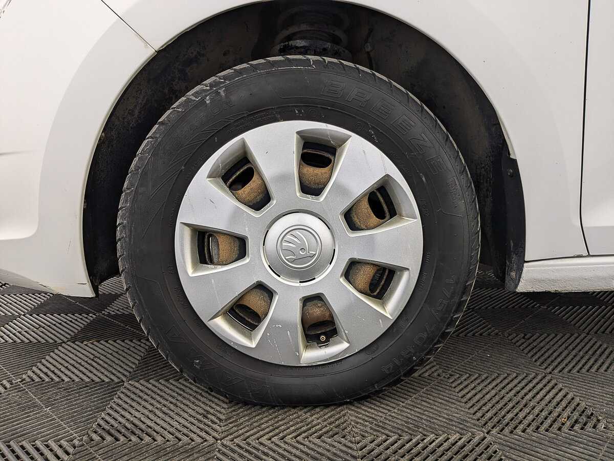 Б/У Шкода Рапид 2017 года. Фото: #11