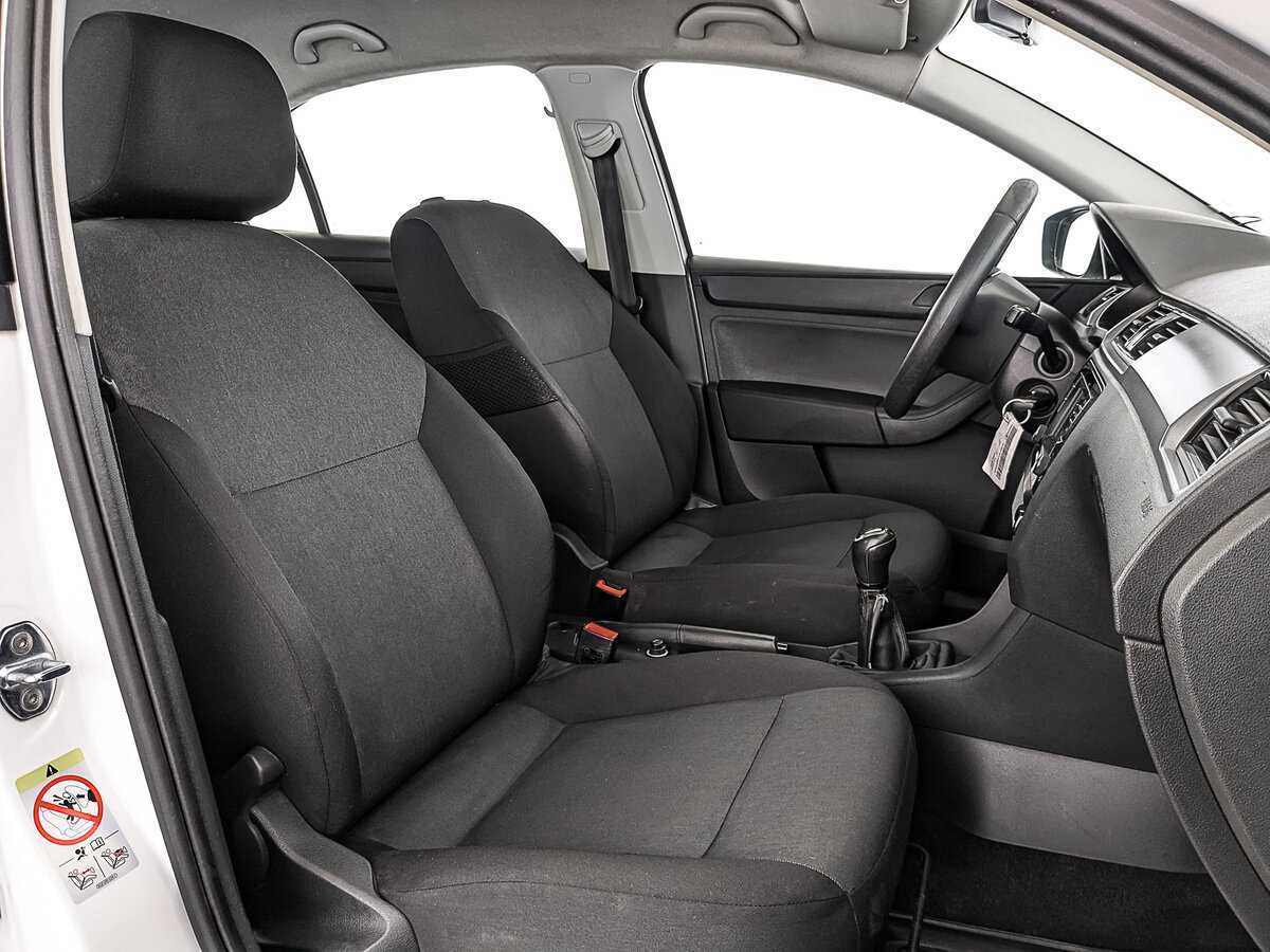 Б/У Шкода Рапид 2017 года. Фото: #23