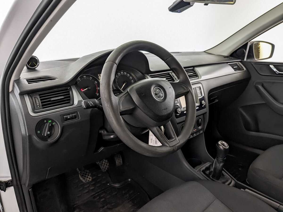 Б/У Шкода Рапид 2017 года. Фото: #15