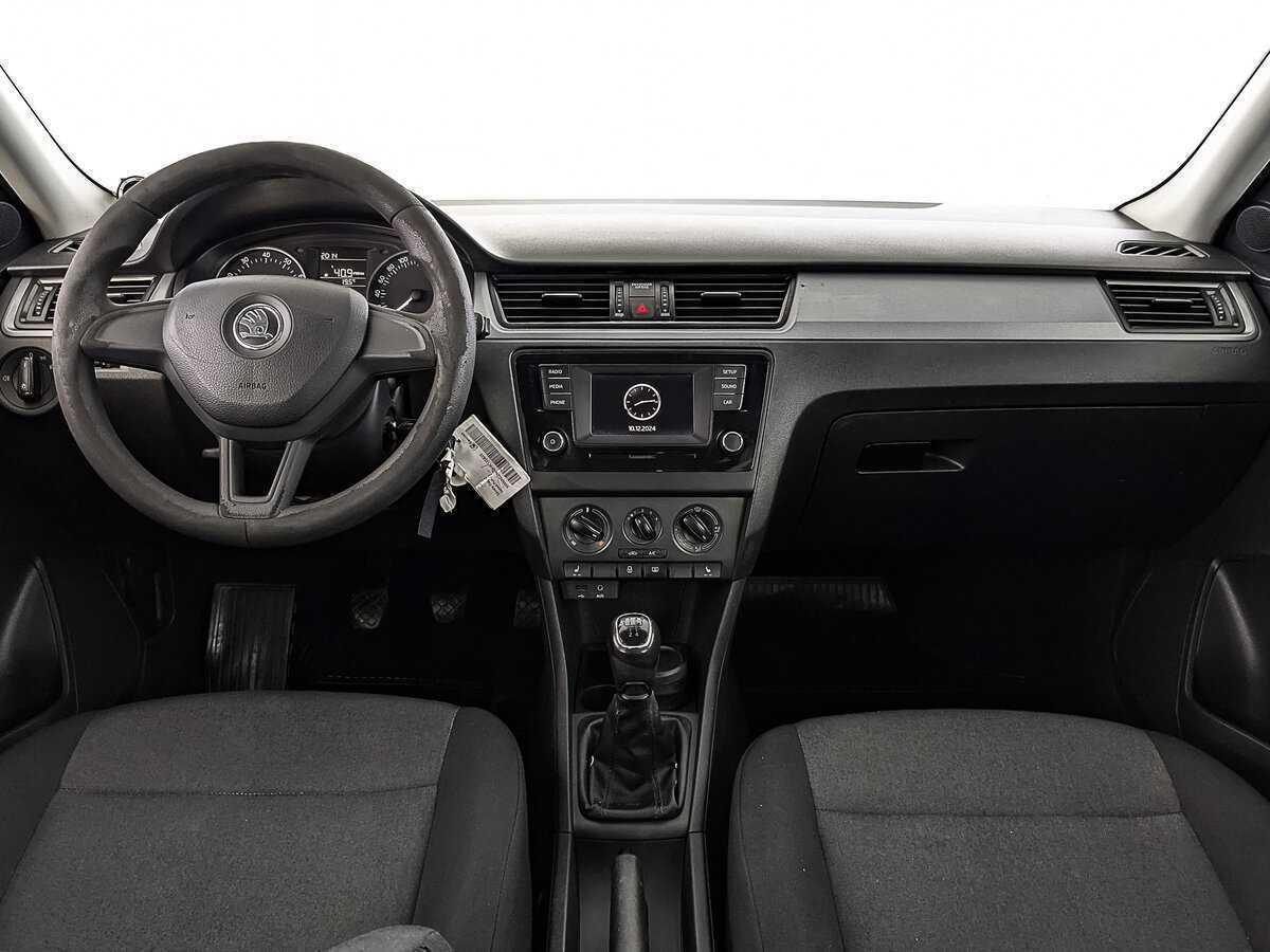 Б/У Шкода Рапид 2017 года. Фото: #13