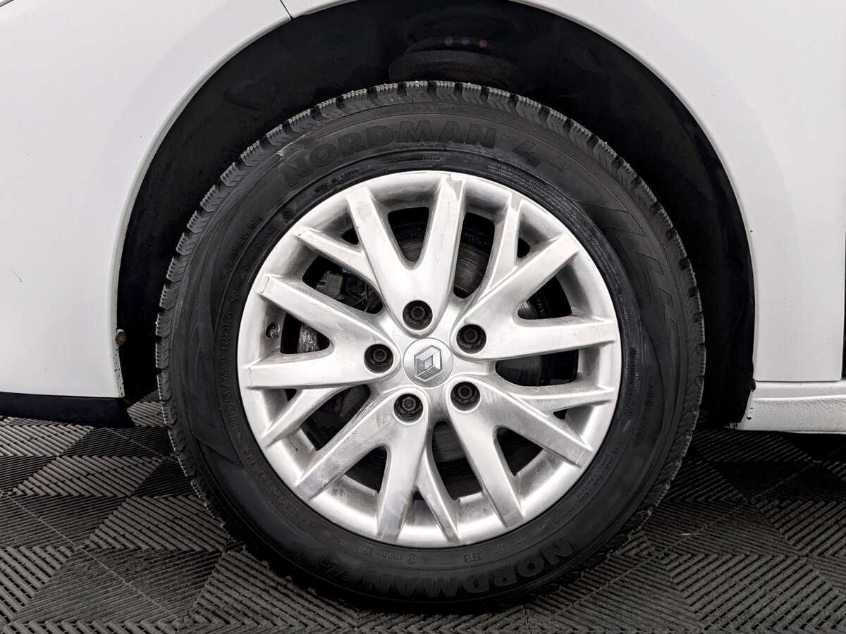 Б/У Рено Флюенс 2013 года. Фото: #17