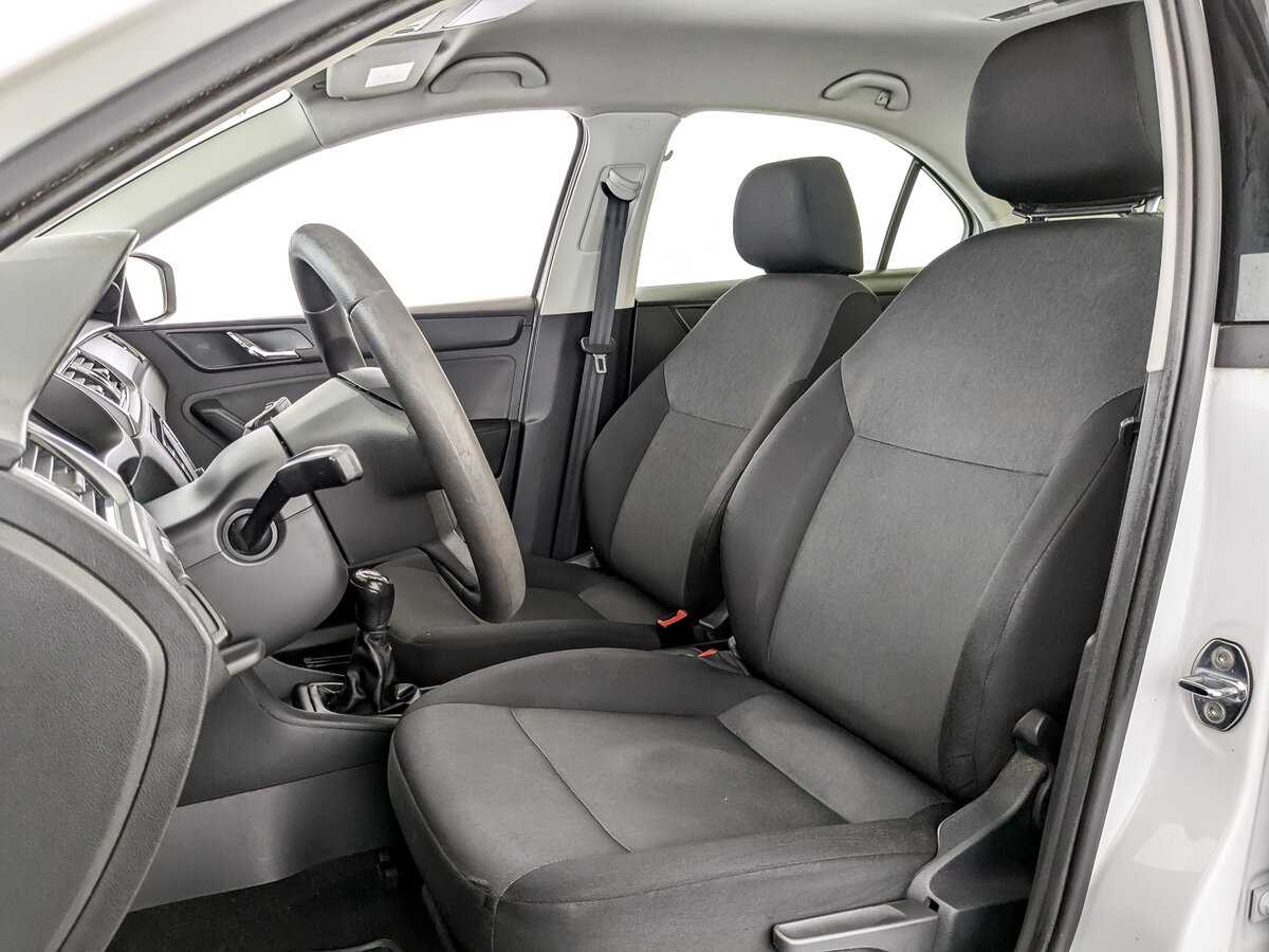 Б/У Шкода Рапид 2017 года. Фото: #19