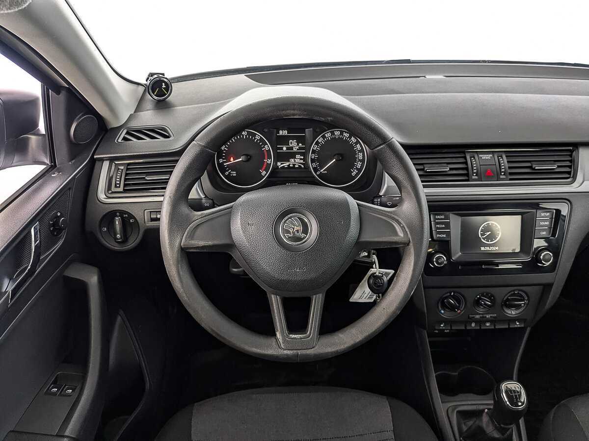 Б/У Шкода Рапид 2017 года. Фото: #18