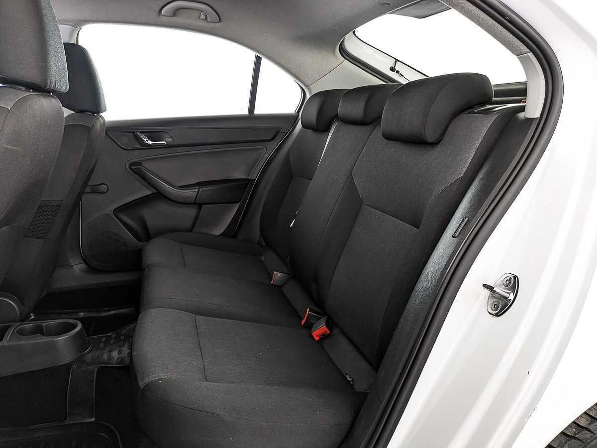 Б/У Шкода Рапид 2017 года. Фото: #17