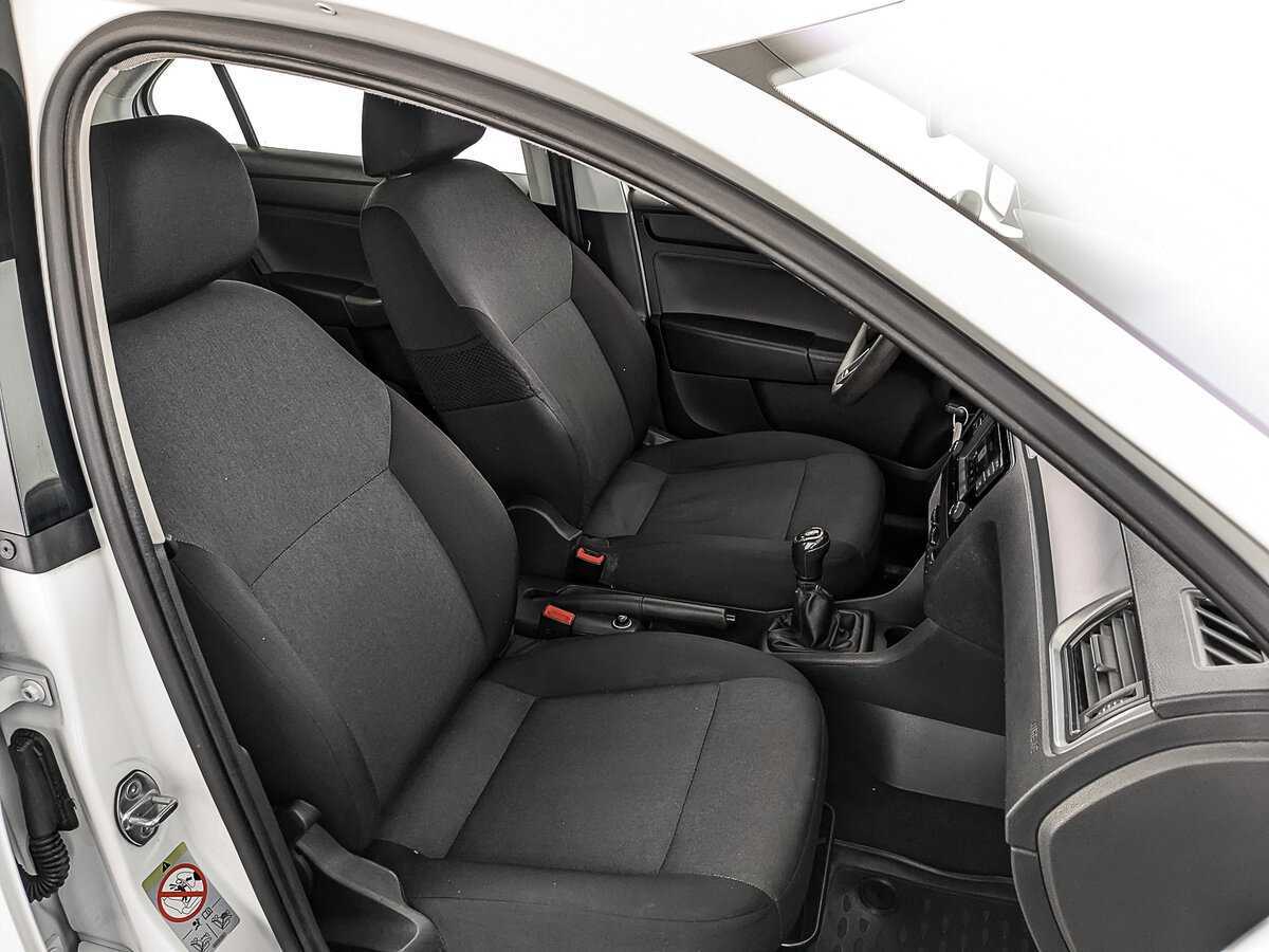 Б/У Шкода Рапид 2017 года. Фото: #22