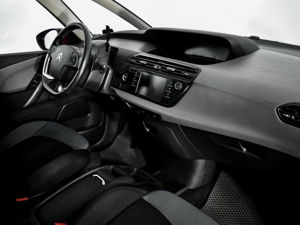 Б/У Ситроен Ц4 Пикассо 2015 года. Фото: #11