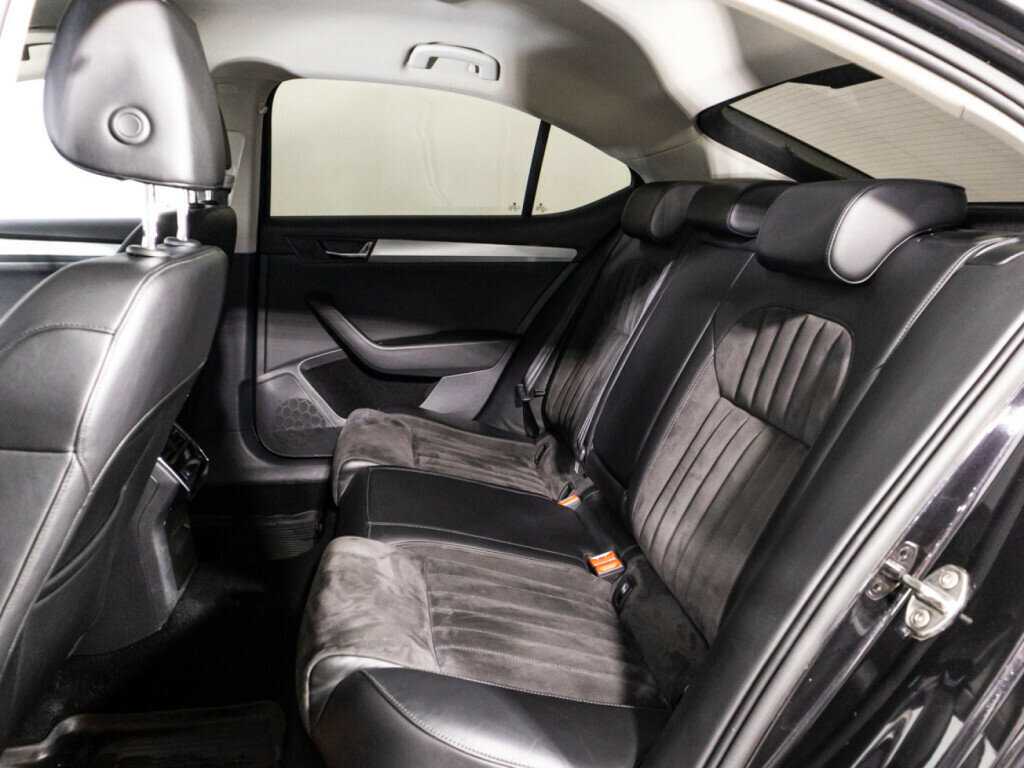 Б/У Шкода Суперб 2017 года. Фото: #9