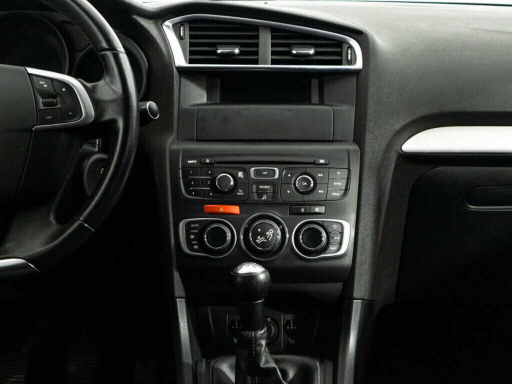 Б/У Ситроен Ц4 2013 года. Фото: #13