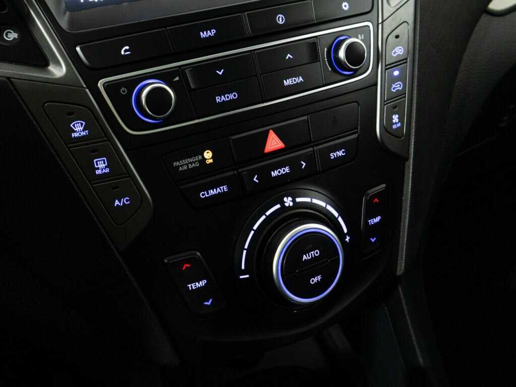 Б/У Хендай Санта Фе 2018 года. Фото: #15