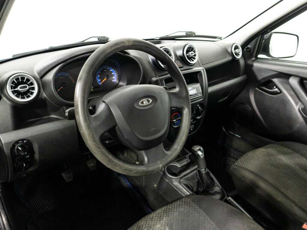 Б/У Лада (ВАЗ) Гранта 2013 года. Фото: #10