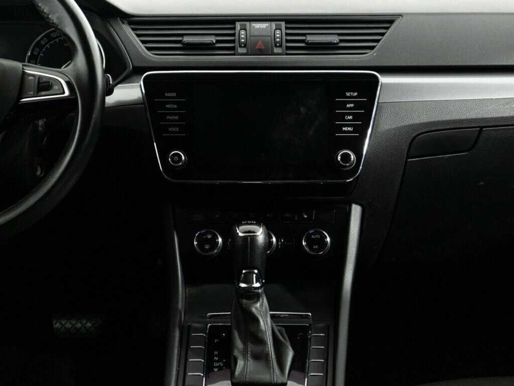 Б/У Шкода Суперб 2018 года. Фото: #11