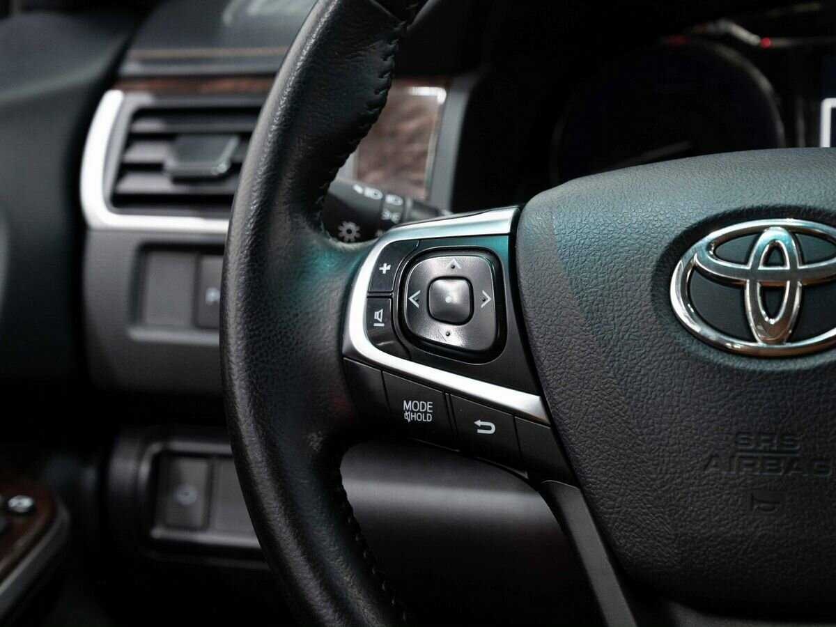 Б/У Тойота Камри 2017 года. Фото: #12