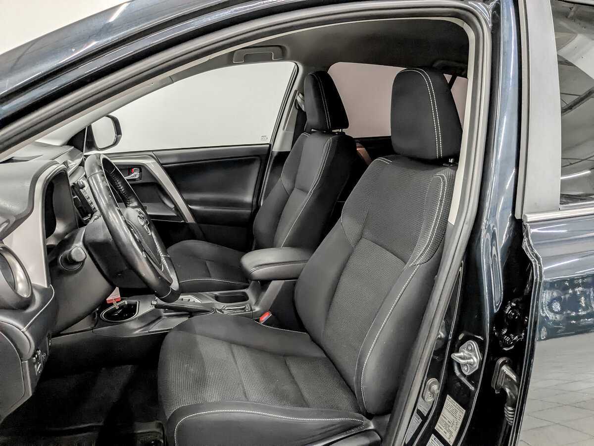 Toyota RAV4 2017 года с пробегом. Фото: #18