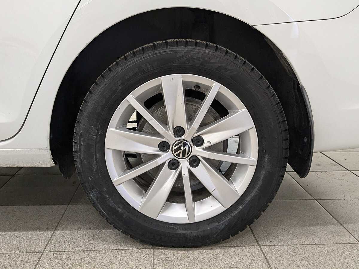 Б/У Фольксваген Поло 2021 года. Фото: #11