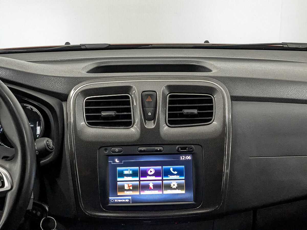 Б/У Рено Сандеро 2019 года. Фото: #14