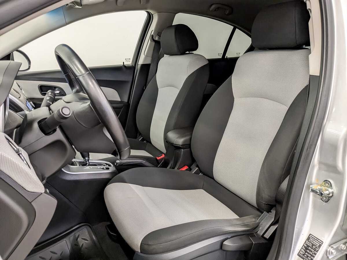 Б/У Шевроле Круз 2013 года. Фото: #17