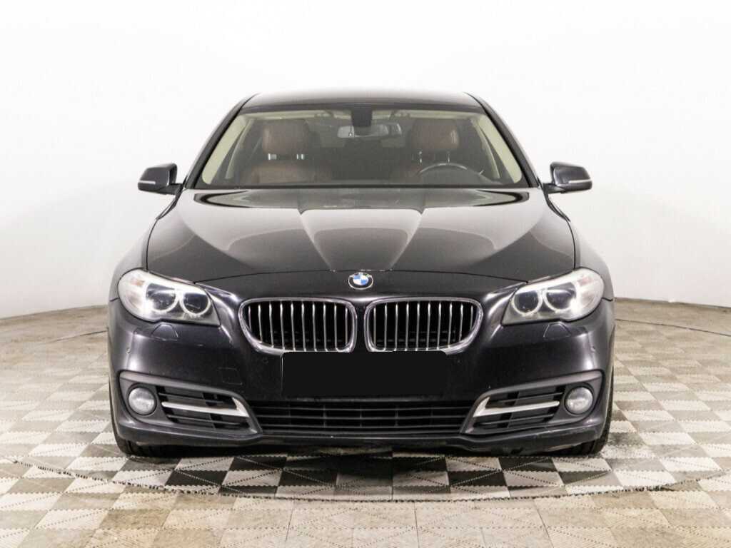 BMW 5 серии 2015 года с пробегом. Фото: #1