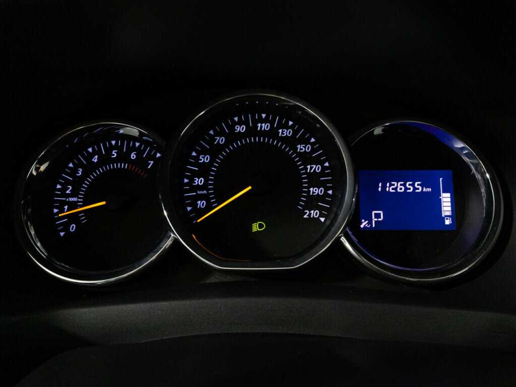 Б/У Рено Сандеро 2017 года. Фото: #11