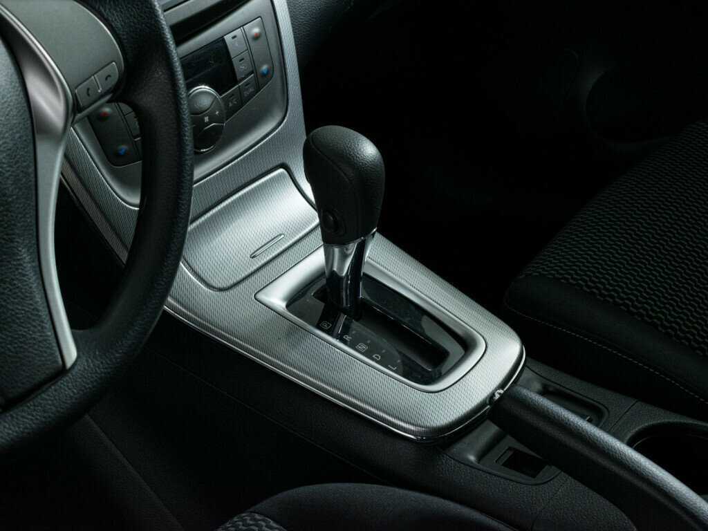 Б/У Ниссан Тиида 2015 года. Фото: #12